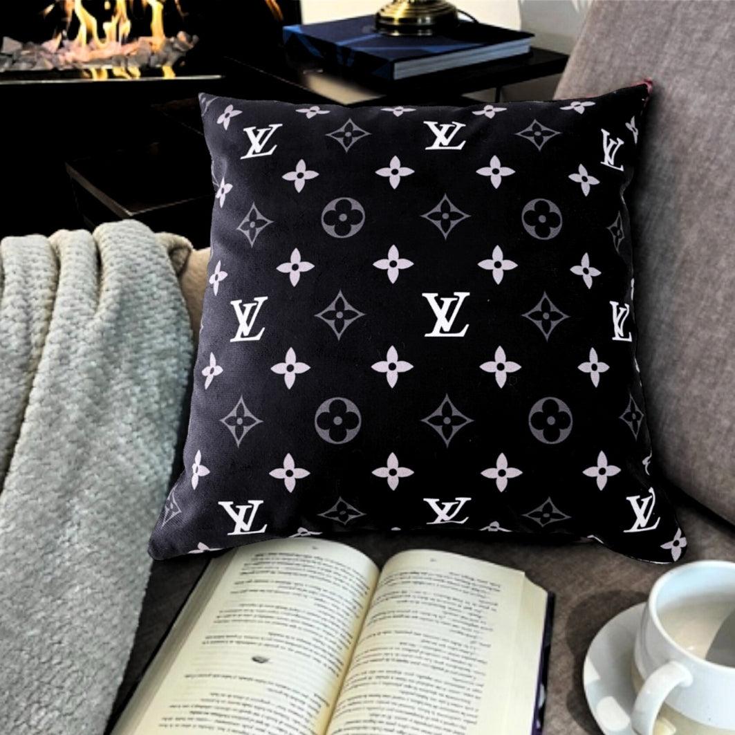 Cojín LV Classic black - Tex Lovers Hub